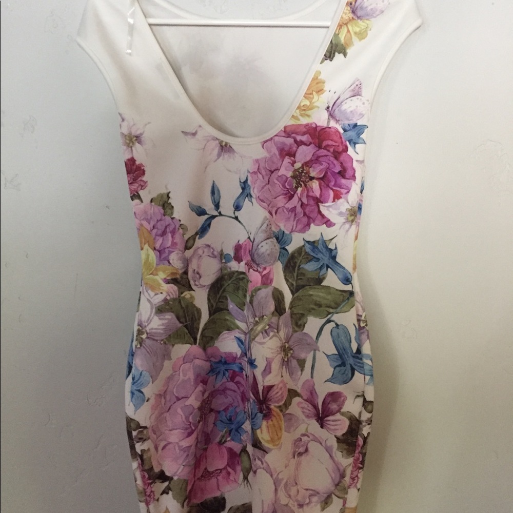 Dress - Picture 2 of 2